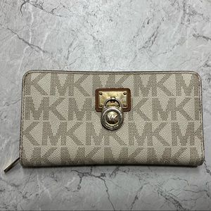 Michael Kors Bifold Zip Around Wallet